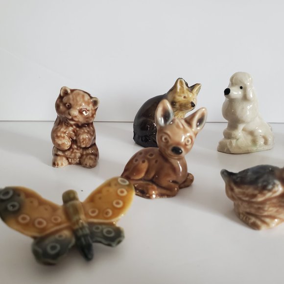 VINTAGE WADE ENGLAND Whimsies Collectible Mini Animal Ceramic Figurines Signed - Picture 8 of 12